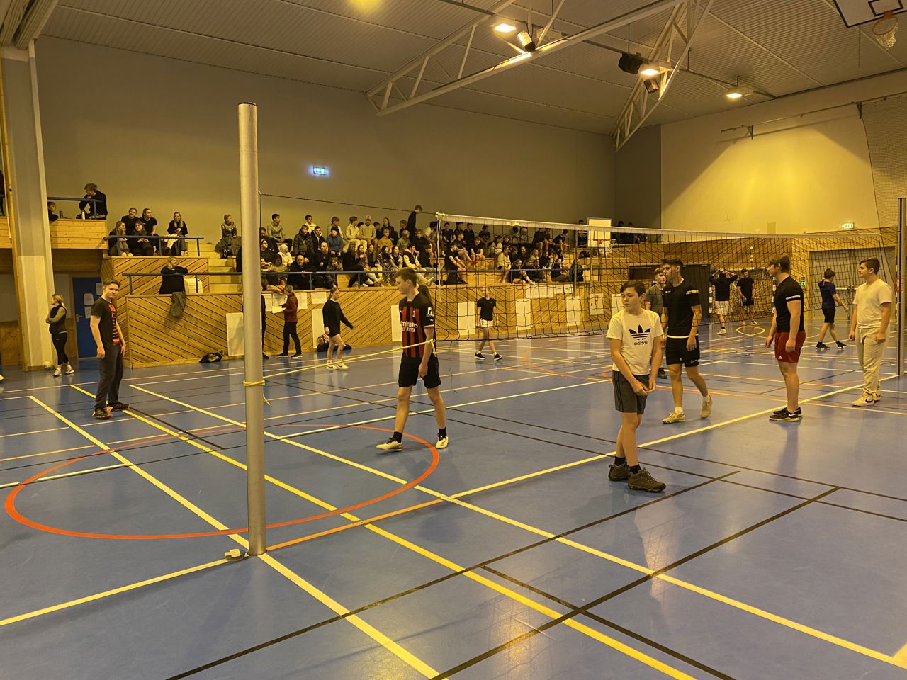 Volleyballturnering for heile skulen