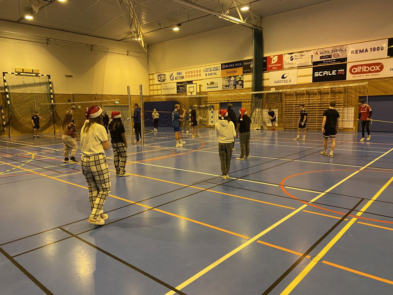 Volleyballturnering for heile skulen