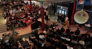 Alle på Bømlo vgs samla på Leite