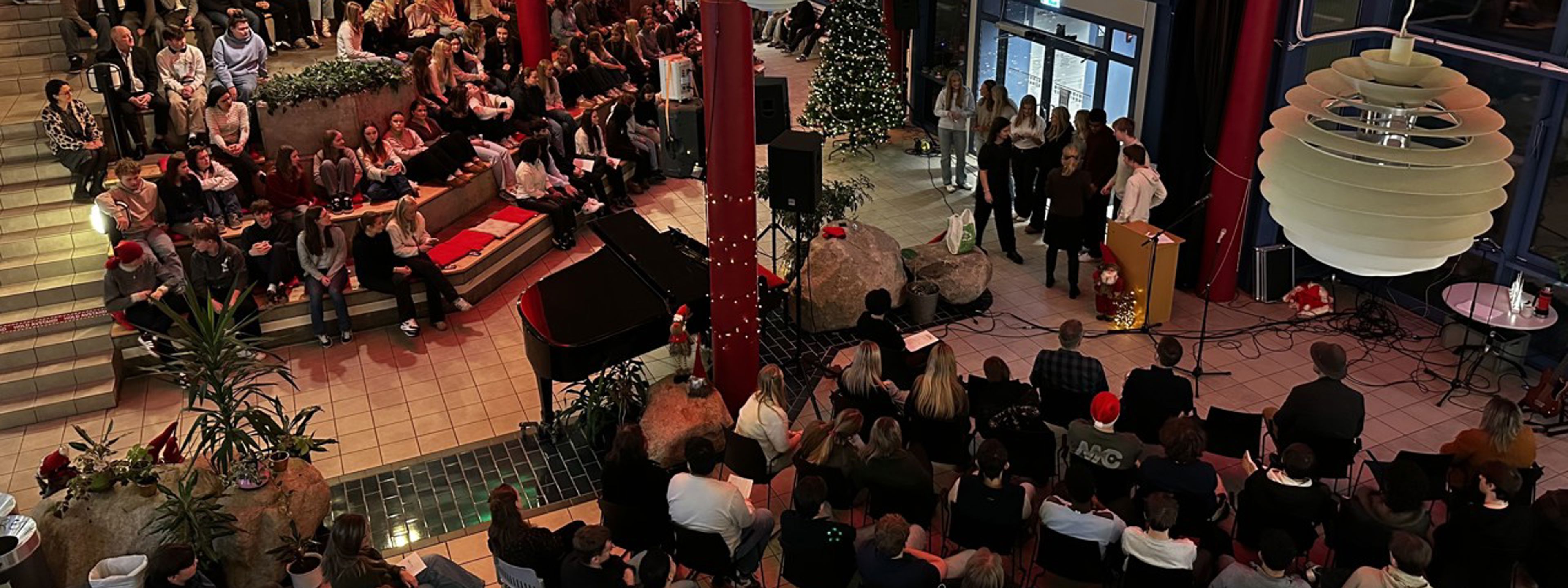 Alle på Bømlo vgs samla på Leite